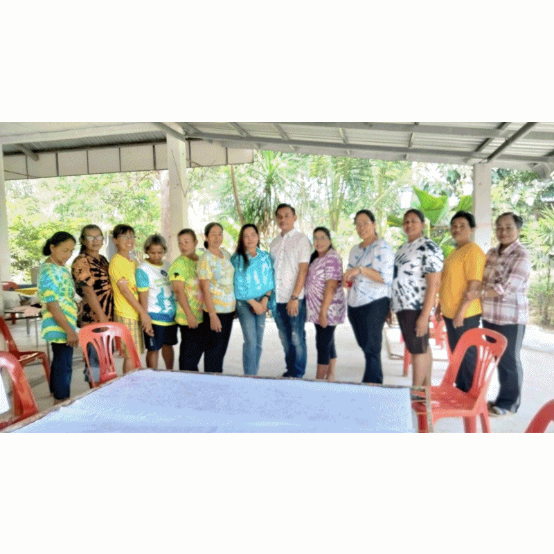 พัฒนาชุมชนจังหวัดนครศรีธรรมราช เยี่ยมชมกลุ่มผ้าบาติกและมัดย้อม เทศบาลตำบลฉวาง