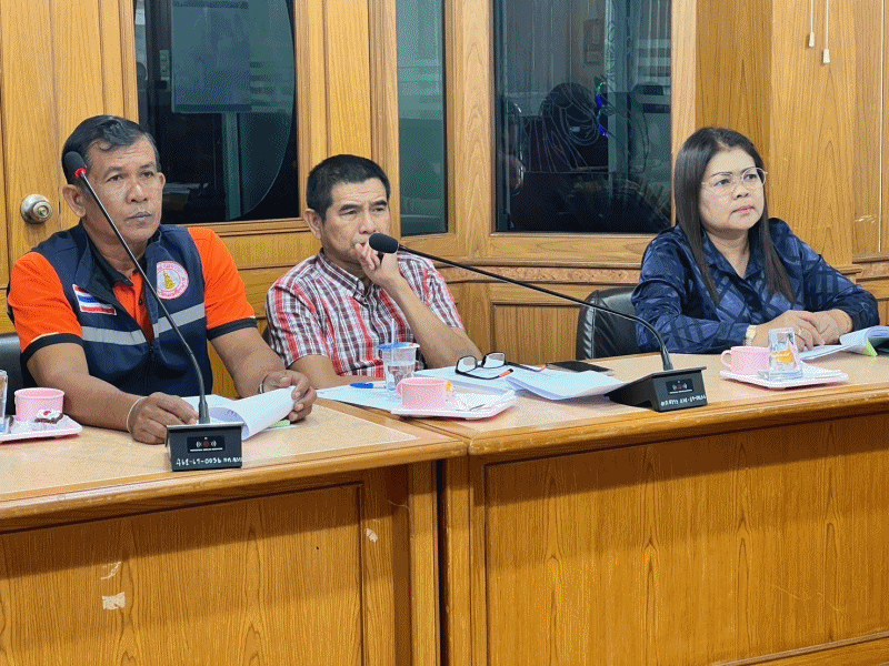 เทศบาลตำบลฉวาง ประชุมเพื่อติดตามและประเมินผลแผนพัฒนาเทศบาลตำบลฉวาง