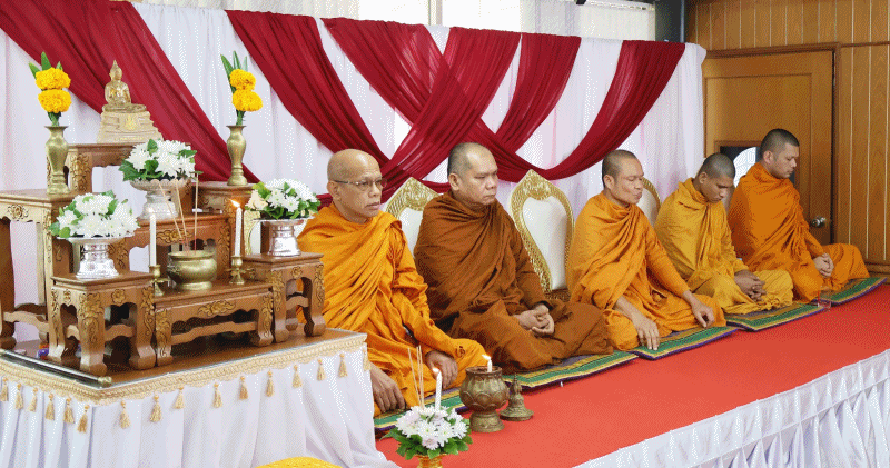 เทศบาลตำบลฉวาง จัดพิธีทำบุญเทศบาลตำบลฉวาง ประจำปี 2568