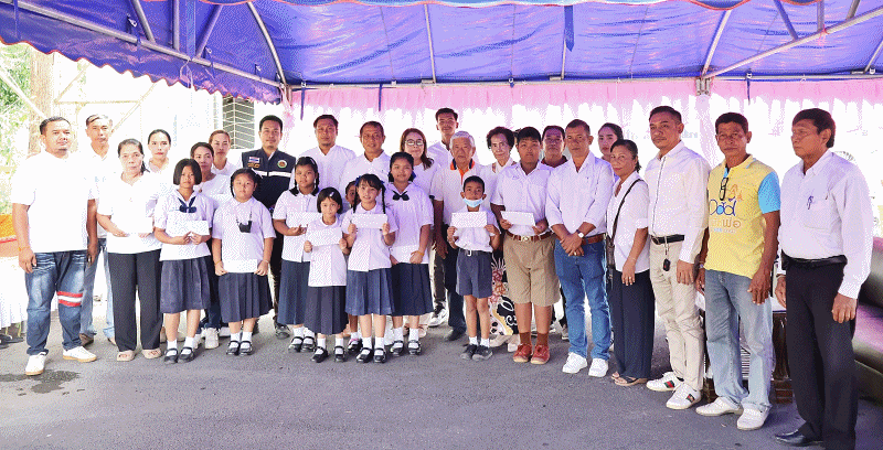เทศบาลตำบลฉวาง ร่วมสืบสานประเพณีหล่อเทียนพรรษา ประจำปี 2568