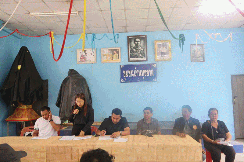 เทศบาลตำบลฉวาง ประชุมประชาคมการรับรองกรณีผู้ประสบอุทกภัย ประจำปี 2568 ชุมชนบ้านทุ่งลาด