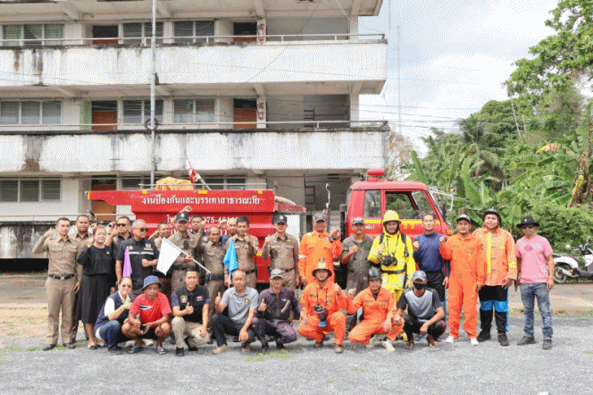 เทศบาลตำบลฉวาง ร่วมซ้อมแผนเผชิญเหตุเพลิงไหม้