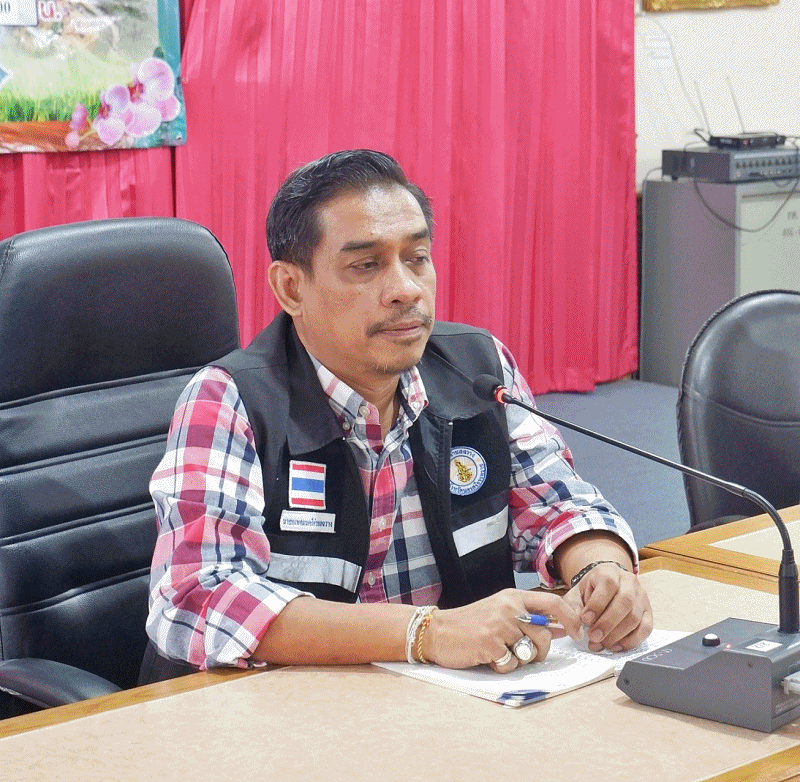 เทศบาลตำบลฉวาง ประชุมผลการปฏิบัติงานประจำเดือน และมอบรางวัลพนักงานดีเด่น รอบ 3 เดือน
