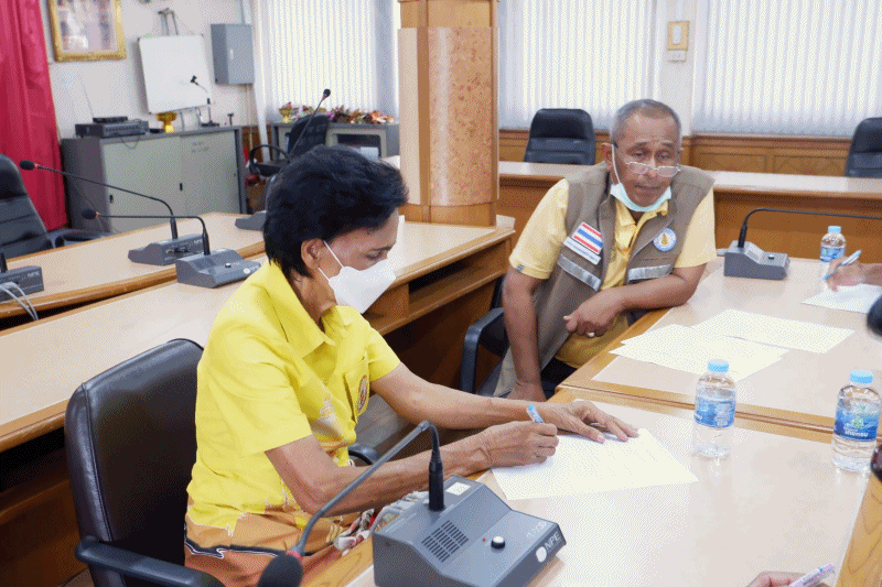 เทศบาลตำบลฉวาง ประชุมการจัดงานประเพณีลอยกระทง ประจำปี 2565
