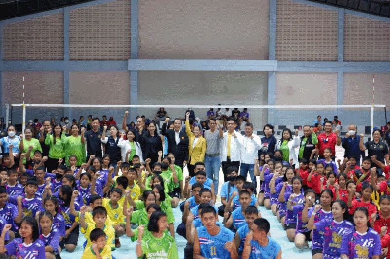เทศบาลตำบลฉวาง เข้าร่วมพิธีเปิดการแข่งขันวอลเลย์บอล งานประเพณีปีใหม่และกาชาด อำเภอฉวาง ประจำปี 2566