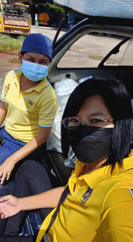เทศบาลตำบลฉวาง ลงพื้นที่มอบอาหารเช้า อาหารเที่ยง และอาหารเย็น และให้กำลังใจผู้ที่ต้องกักตัว ในเขตเทศบาลตำบลฉวาง