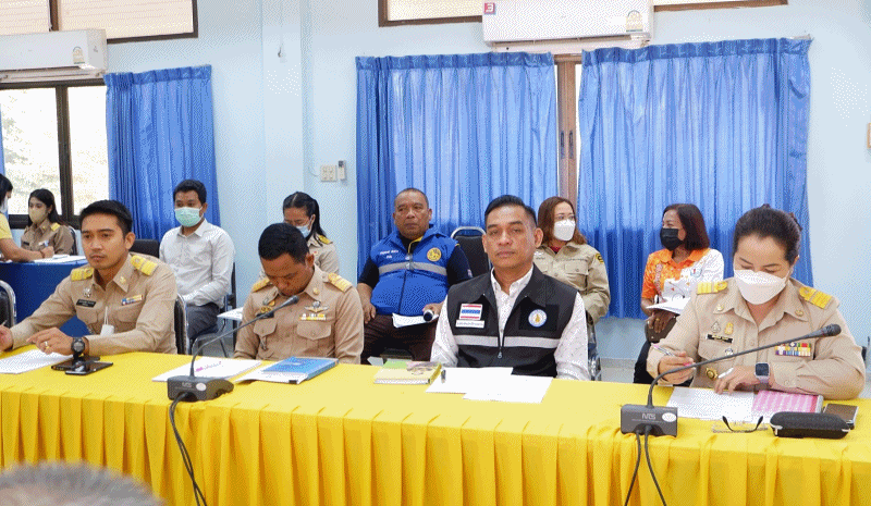 นายกเทศมนตรีตำบลฉวาง เข้าร่วมประชุมหัวหน้าส่วนราชการอำเภอฉวาง