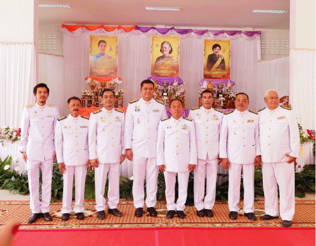 เทศบาลตำบลฉวาง เข้าร่วมพิธีอัญเชิญถ้วยรางวัลพระราชทานฯ การแข่งขันเรือยาว งานประเพณีลากพระและแข่งขันเรือยาววันออกพรรษา